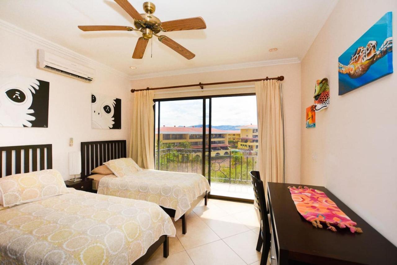 Villa Exquisitely Decorated 5Th-Floor Aerie With Views Of Two Bays In Flamingo à Playa Flamingo Extérieur photo